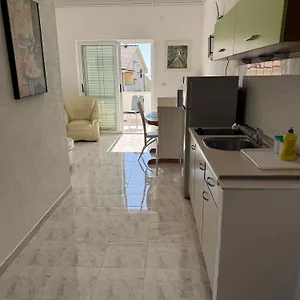 https://apartman-kartec.primorje-gorskikotar.com